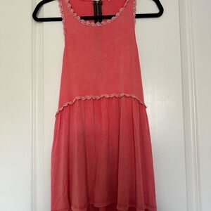 Soft Coral Tiered Tank Top with Sleeveless Design